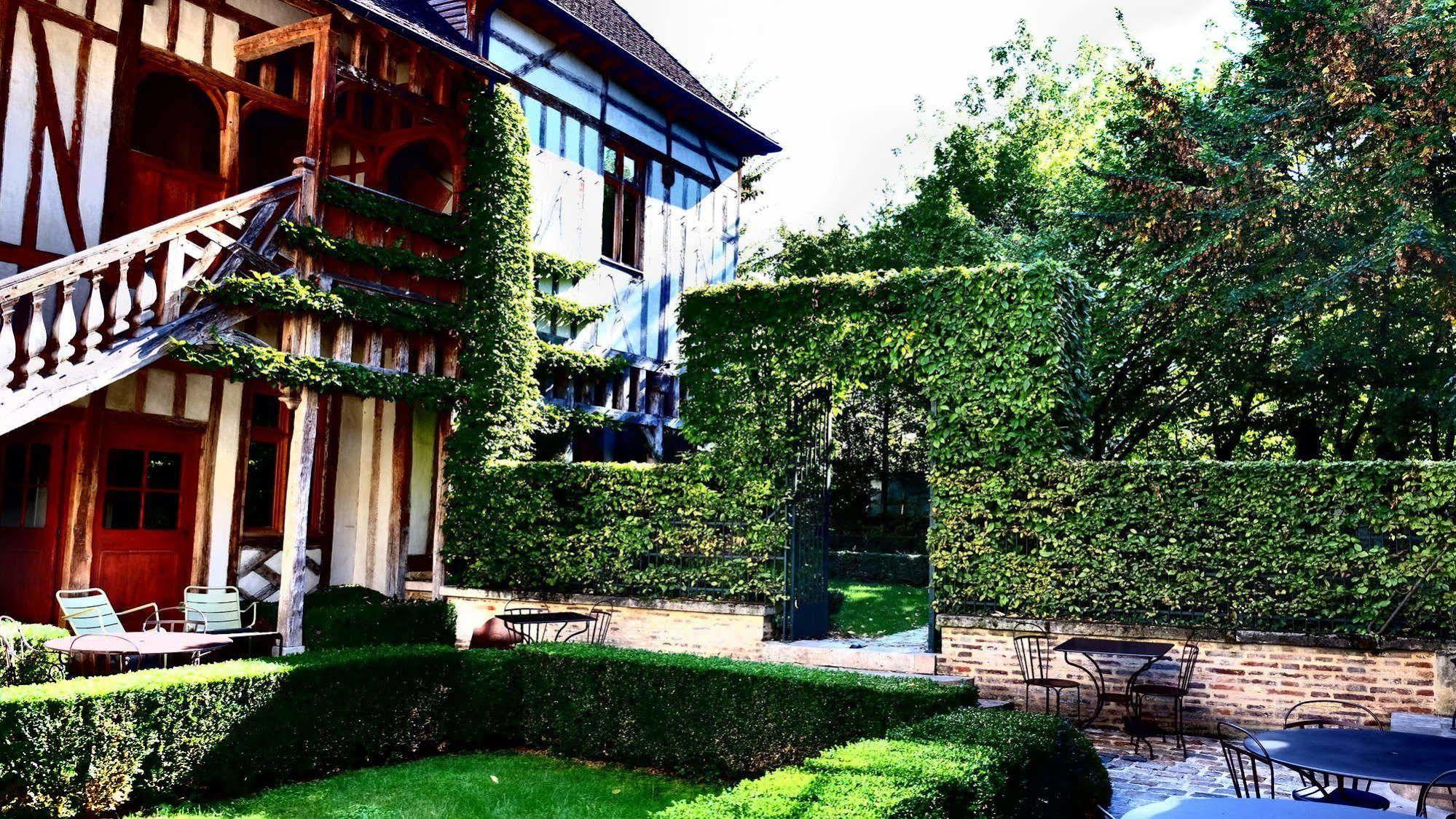 La Maison De Rhodes Hotel & Spa Troyes Buitenkant foto